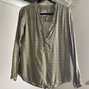 Loose Burton half button down shirt